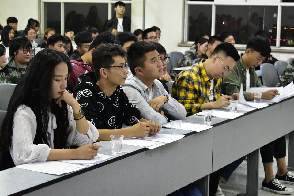焦作大学人文学院"追梦人文,乐响芳华"青春形象大赛复赛圆满结束